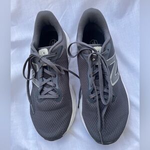 New Balance athletic shoes with “Fresh Foam Arishi.”Fabric upper; rigid platform